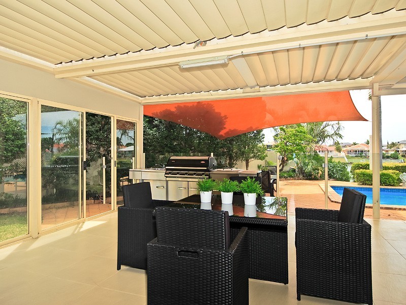 17 Montevideo Drive, Clear Island Waters QLD 4226