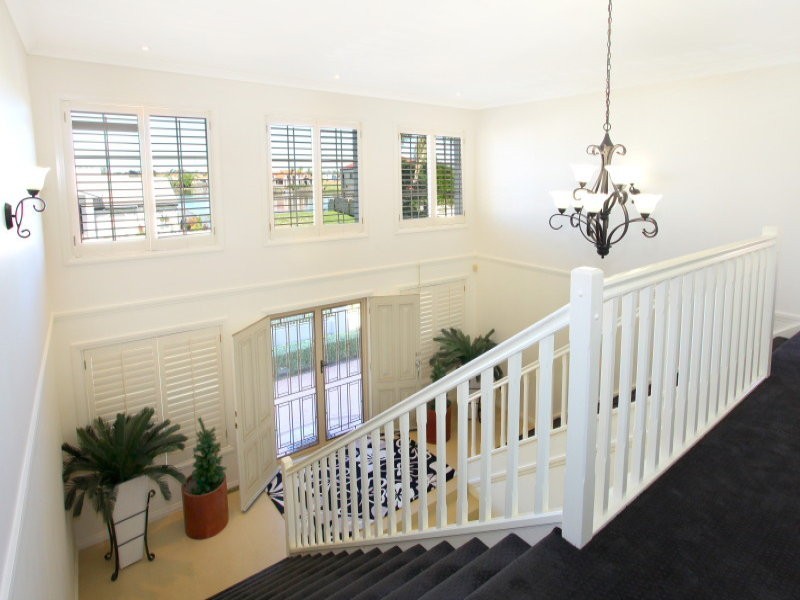 17 Montevideo Drive, Clear Island Waters QLD 4226