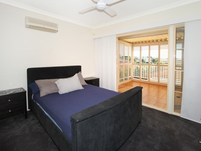 17 Montevideo Drive, Clear Island Waters QLD 4226