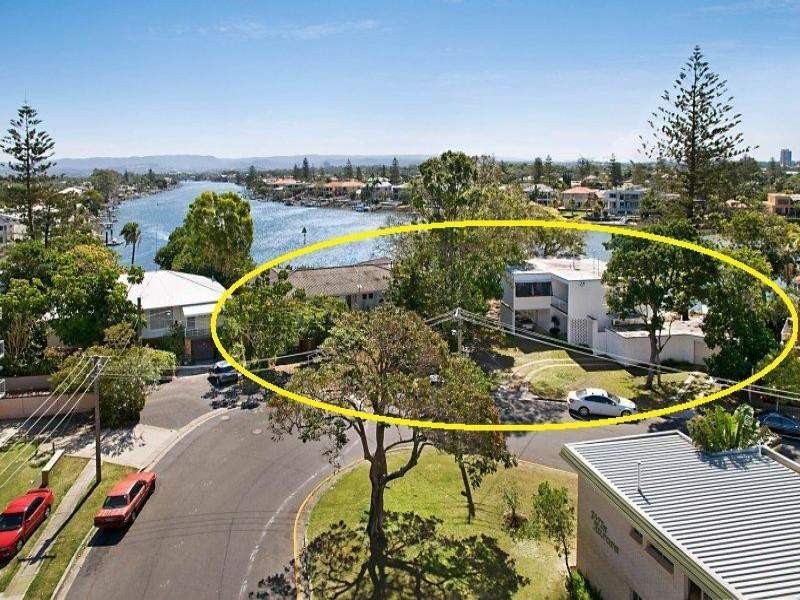 15 Cannes Avenue, Surfers Paradise QLD 4217