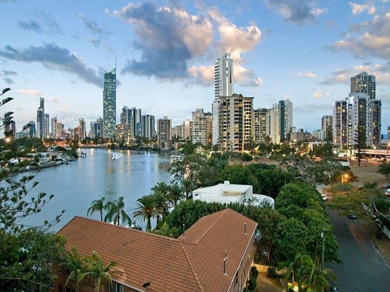 15 Cannes Avenue, Surfers Paradise QLD 4217