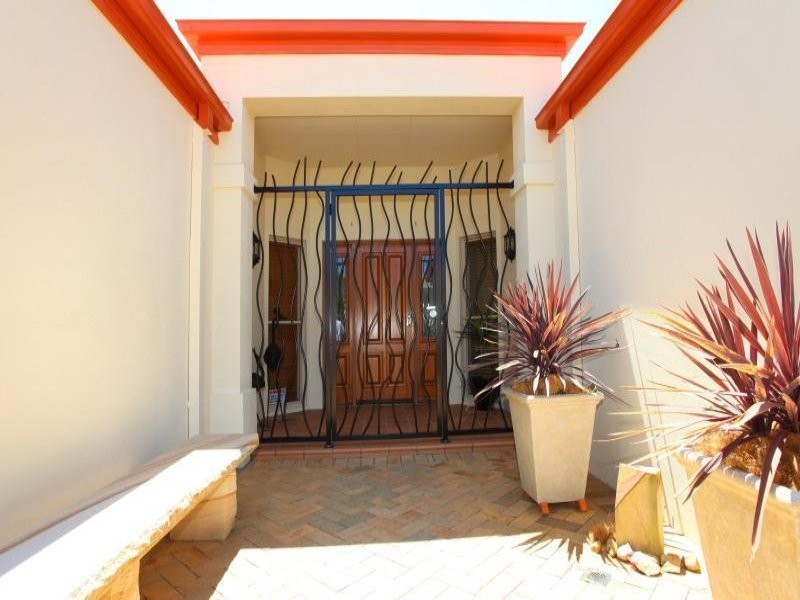 36 Mornington Terrace, Robina QLD 4226