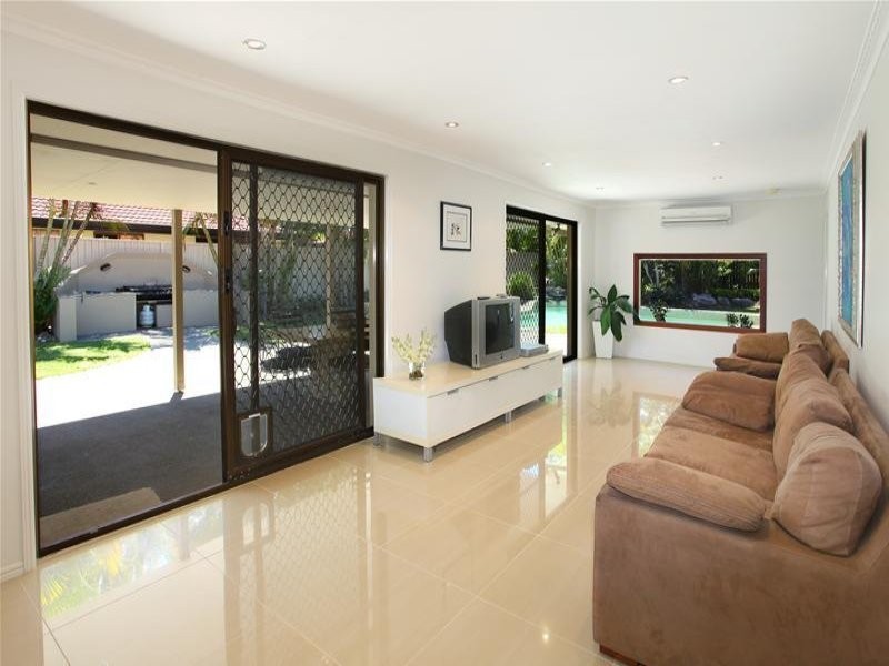 19 Mackay Close, Sorrento QLD 4217