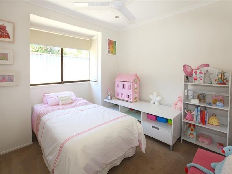 19 Mackay Close, Sorrento QLD 4217