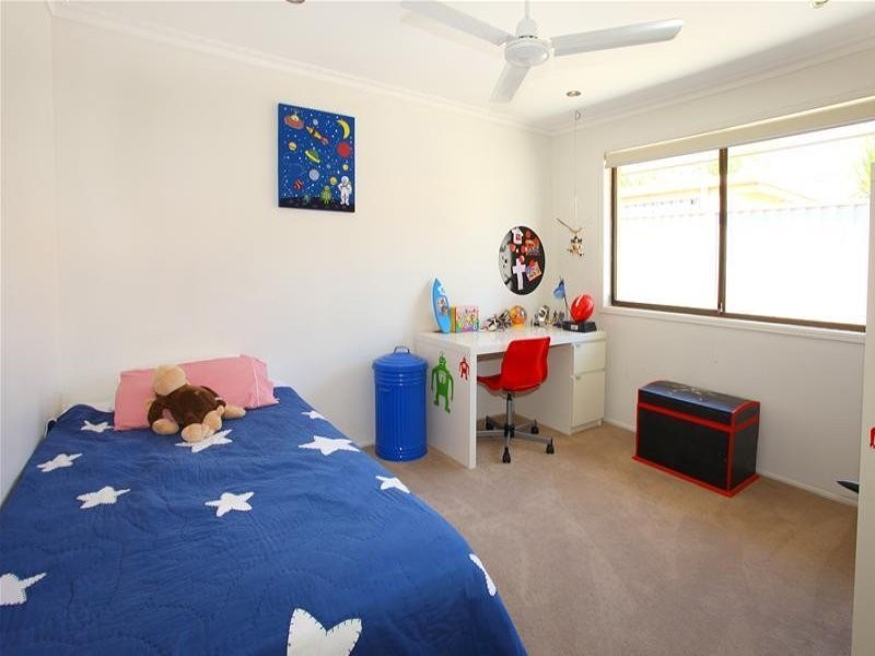 19 Mackay Close, Sorrento QLD 4217