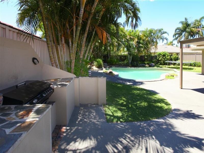19 Mackay Close, Sorrento QLD 4217