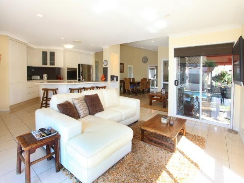 1 Kuranda Drive, Robina QLD 4226