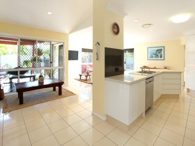 1 Kuranda Drive, Robina QLD 4226