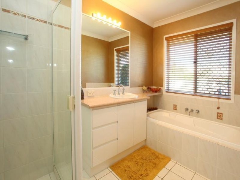 1 Kuranda Drive, Robina QLD 4226