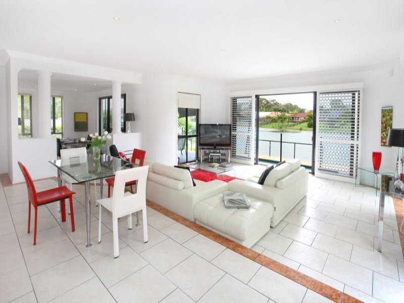 9 Malvern Place, Robina QLD 4226