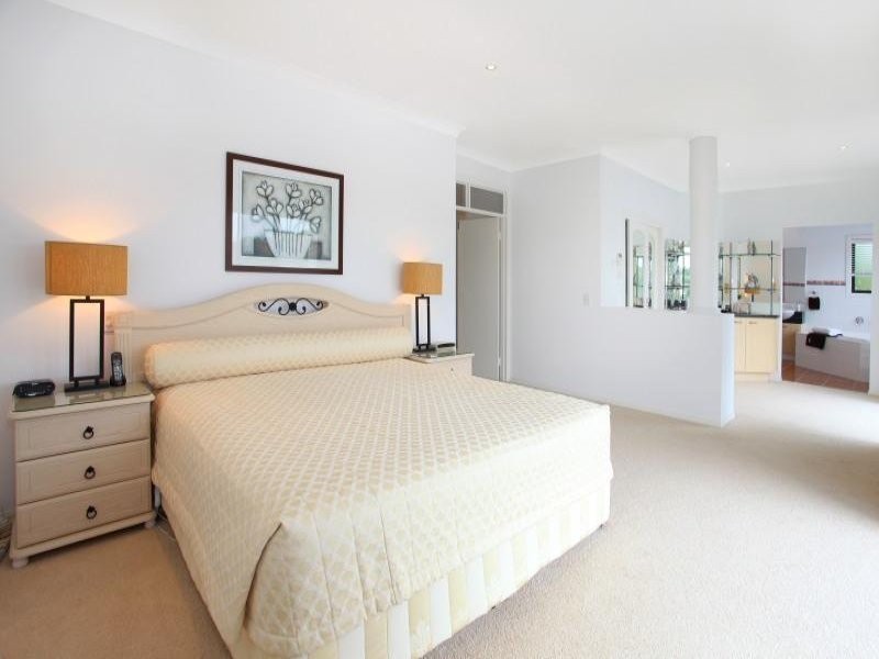 9 Malvern Place, Robina QLD 4226