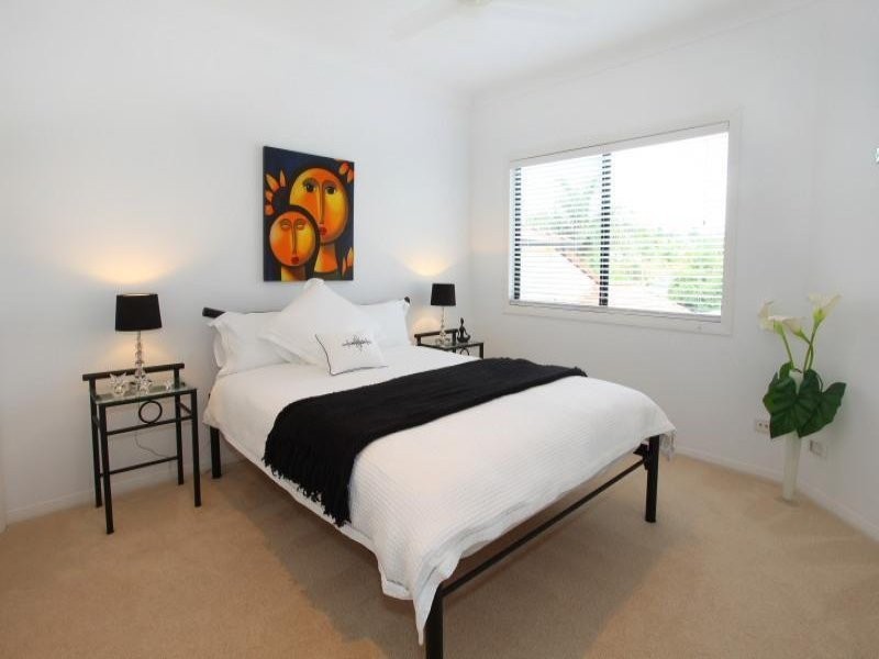 9 Malvern Place, Robina QLD 4226