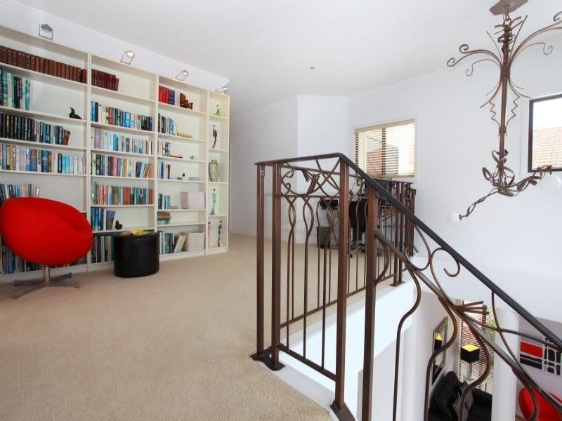 9 Malvern Place, Robina QLD 4226