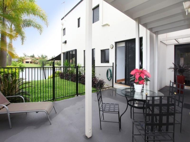 9 Malvern Place, Robina QLD 4226