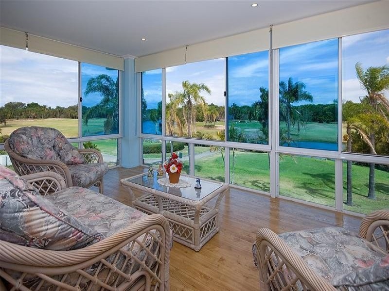10 Meadowview Drive, Carrara QLD 4211