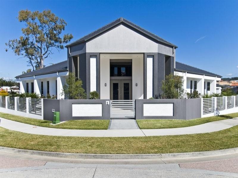 27 Azzurra Drive, Varsity Lakes QLD 4227