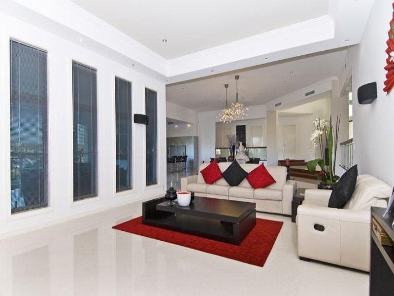 27 Azzurra Drive, Varsity Lakes QLD 4227