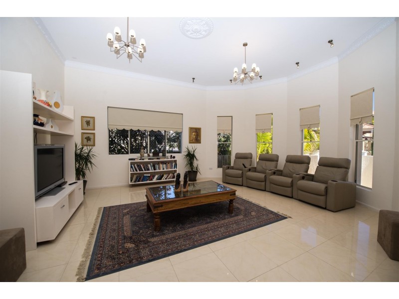 7 Mercure Place, Highland Park QLD 4211