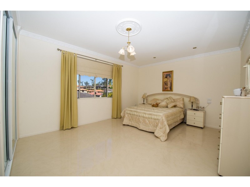 7 Mercure Place, Highland Park QLD 4211