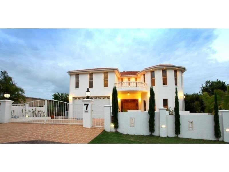 7 Mercure Place, Highland Park QLD 4211