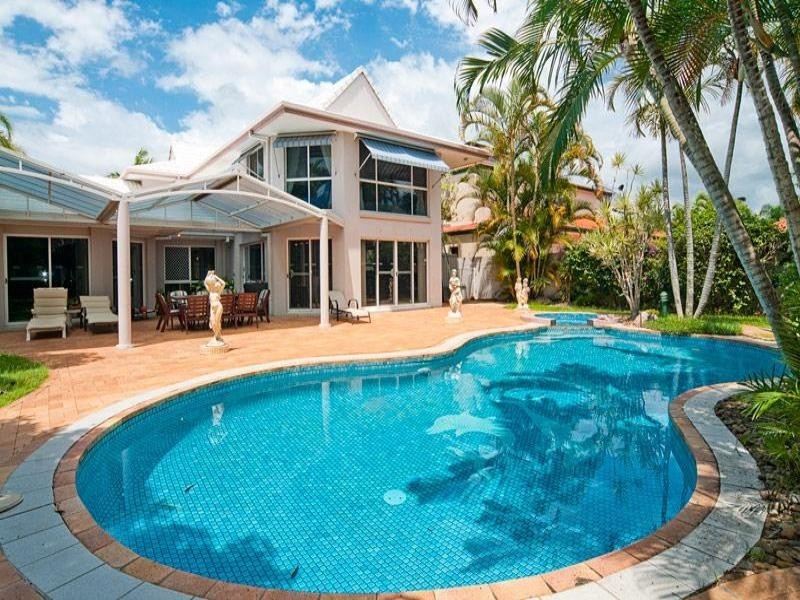 103 Santa Cruz Boulevard, Clear Island Waters QLD 4226