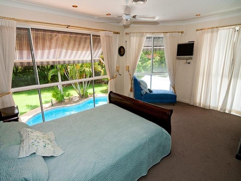 103 Santa Cruz Boulevard, Clear Island Waters QLD 4226