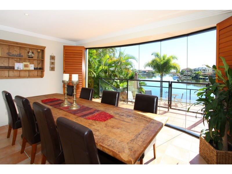 40 Bollard Circuit, Clear Island Waters QLD 4226