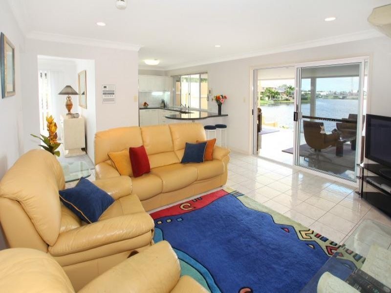 27 Cayman Drive, Clear Island Waters QLD 4226