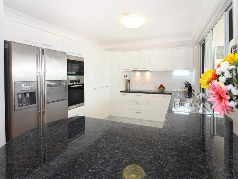 27 Cayman Drive, Clear Island Waters QLD 4226