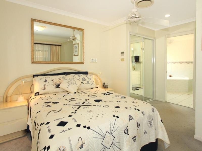 27 Cayman Drive, Clear Island Waters QLD 4226