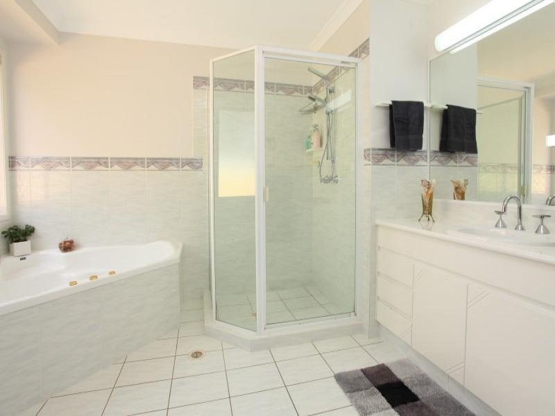 27 Cayman Drive, Clear Island Waters QLD 4226