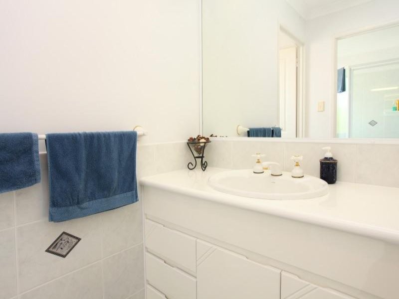 27 Cayman Drive, Clear Island Waters QLD 4226