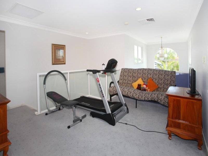 27 Cayman Drive, Clear Island Waters QLD 4226