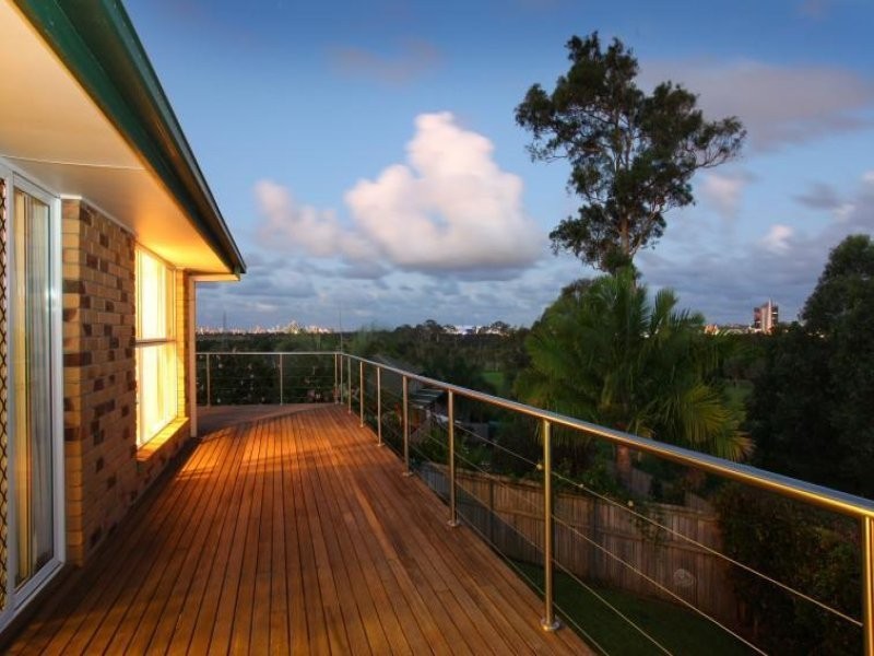 6 Stillwater Crescent, Robina QLD 4226