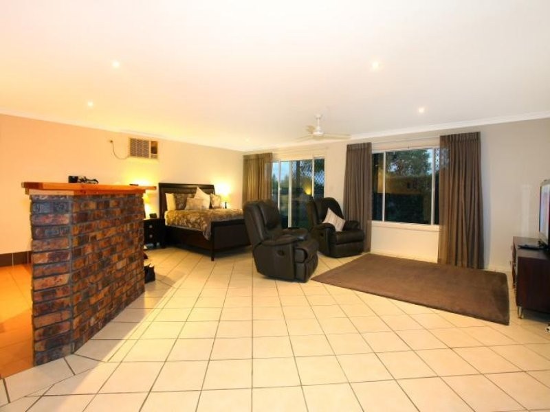 6 Stillwater Crescent, Robina QLD 4226