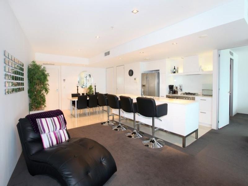 5102/9 Q1 Hamilton Avenue, Surfers Paradise QLD 4217