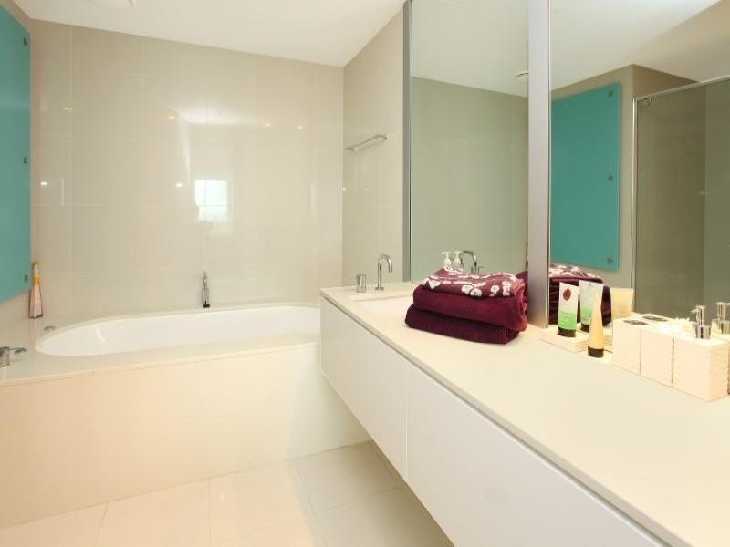 5102/9 Q1 Hamilton Avenue, Surfers Paradise QLD 4217