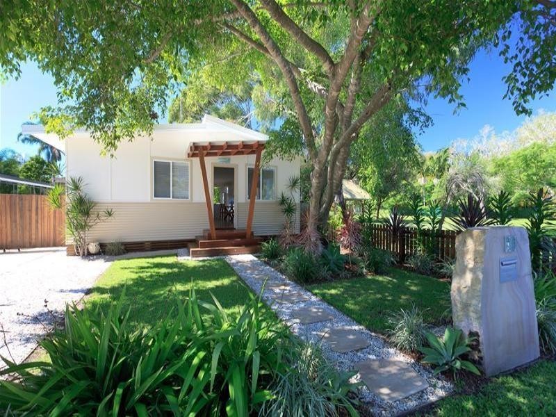 13 Harris Street, Labrador QLD 4215