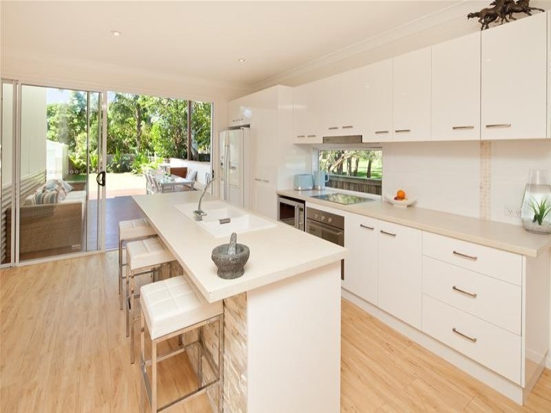 13 Harris Street, Labrador QLD 4215