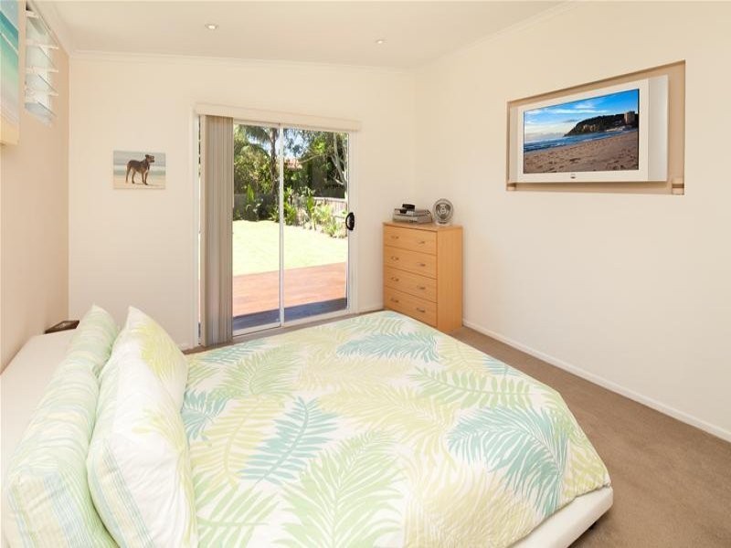 13 Harris Street, Labrador QLD 4215