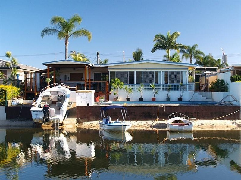 10 Cristobel Court, Broadbeach Waters QLD 4218