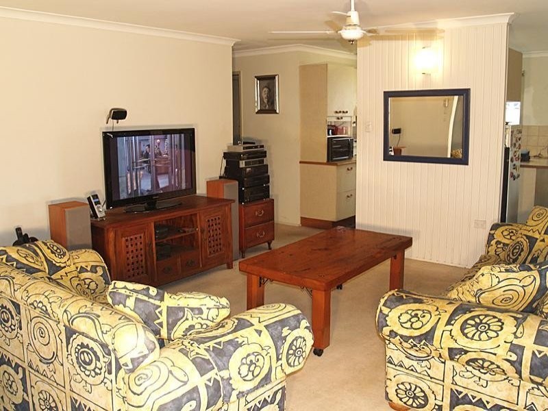 10 Cristobel Court, Broadbeach Waters QLD 4218