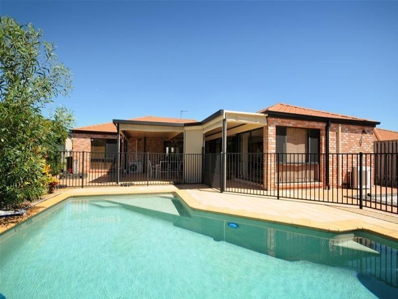 16 Lancewood Circuit, Robina QLD 4226