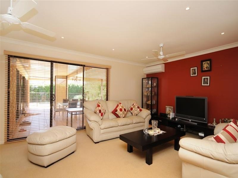 16 Lancewood Circuit, Robina QLD 4226