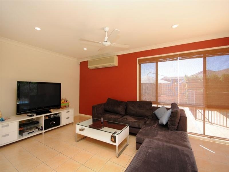 16 Lancewood Circuit, Robina QLD 4226