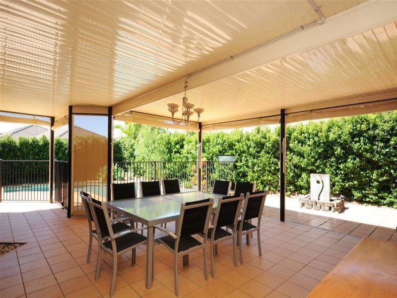 16 Lancewood Circuit, Robina QLD 4226