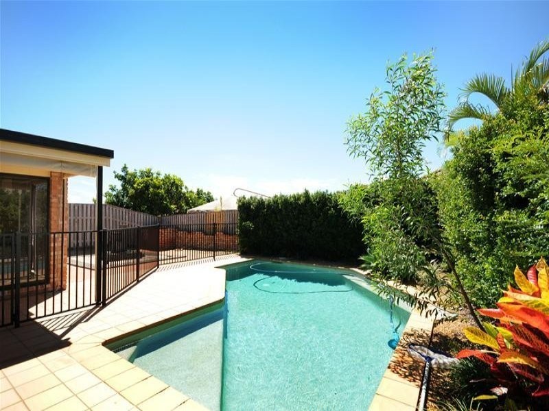 16 Lancewood Circuit, Robina QLD 4226