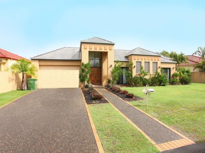 50 Bollard Circuit, Clear Island Waters QLD 4226