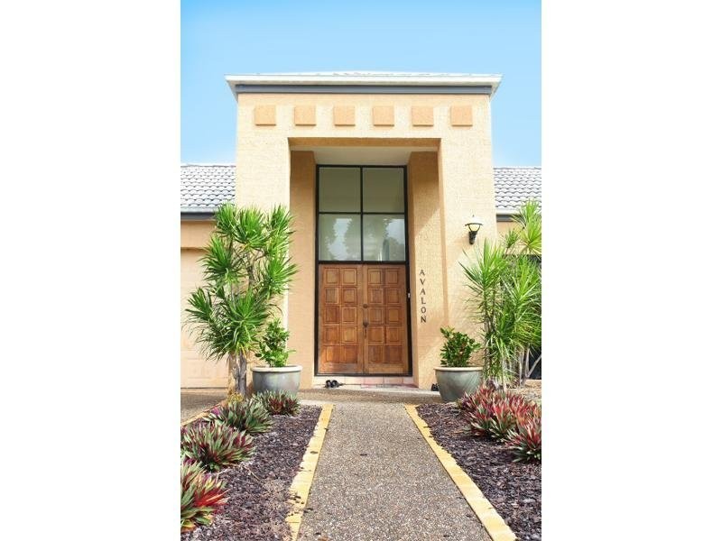 50 Bollard Circuit, Clear Island Waters QLD 4226