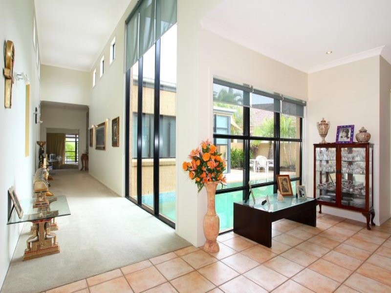 50 Bollard Circuit, Clear Island Waters QLD 4226